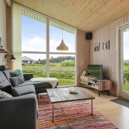 I Vrist Taet Pa Vesterhavet Sj710