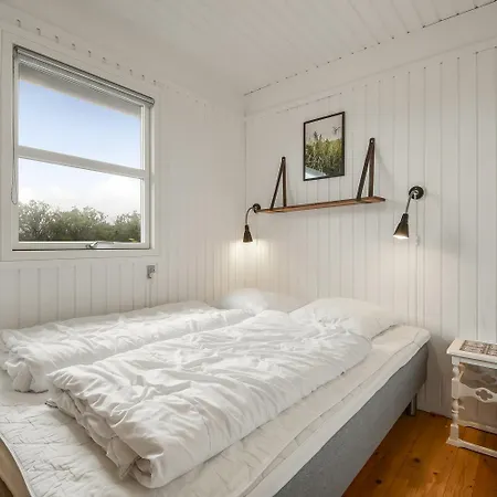 I Vrist Taet Pa Vesterhavet Sj710